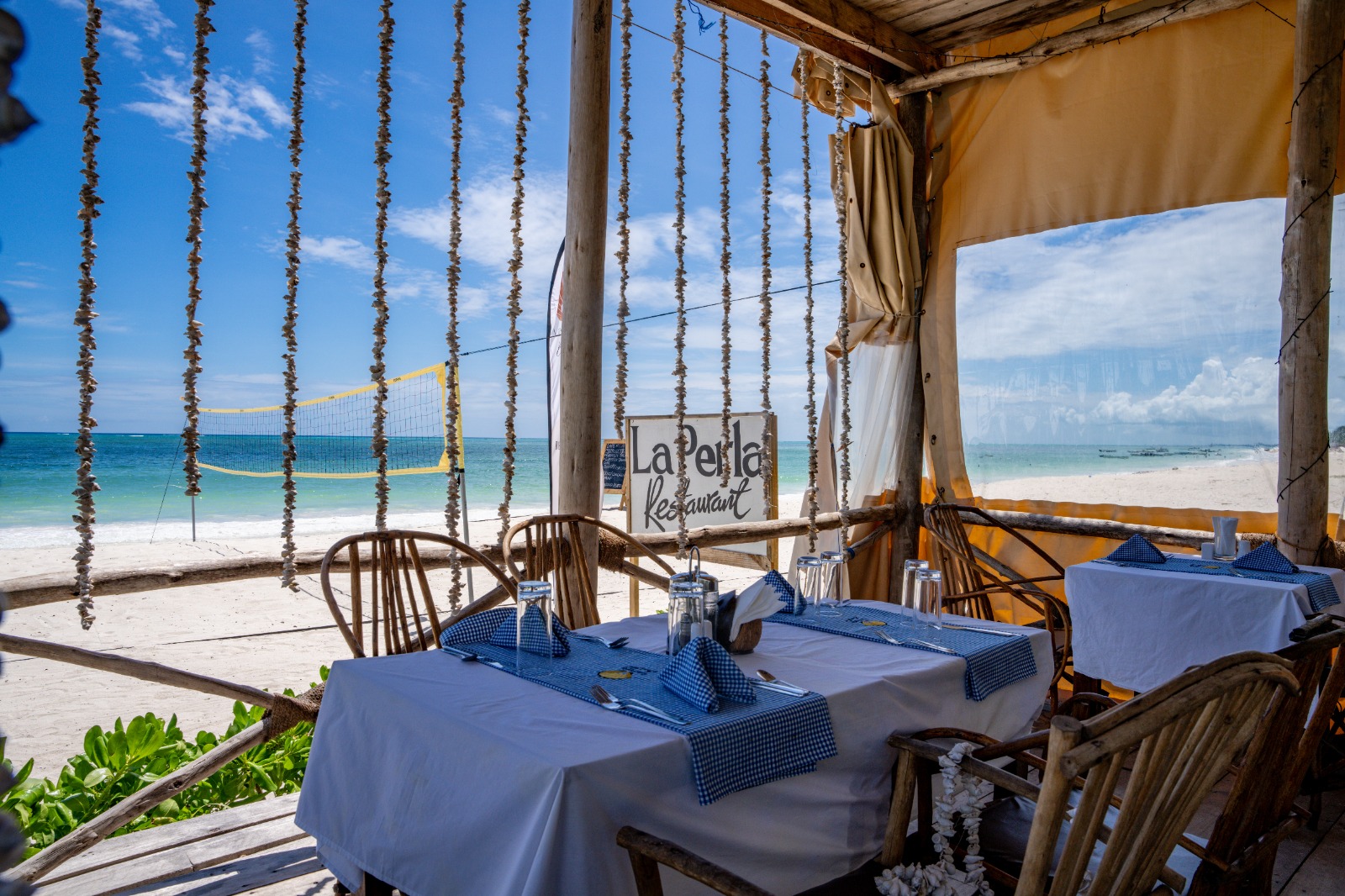 La Perla beachfront dining